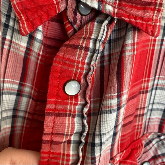 Mens old navy red plaid button down size M - Picture 2 of 3